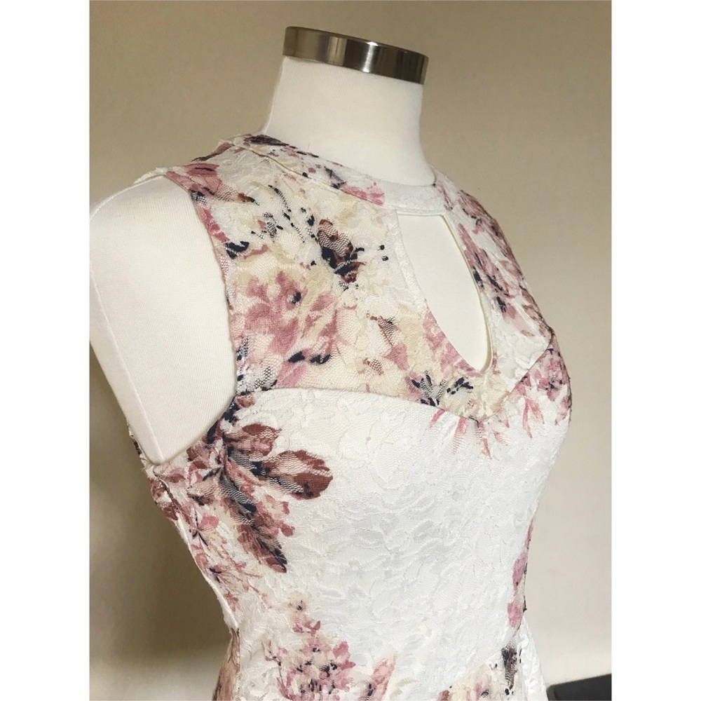 Lace Floral Print Dress - Picture 3 of 5